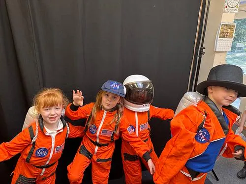 History 3 - image 2 History 3 - image 2