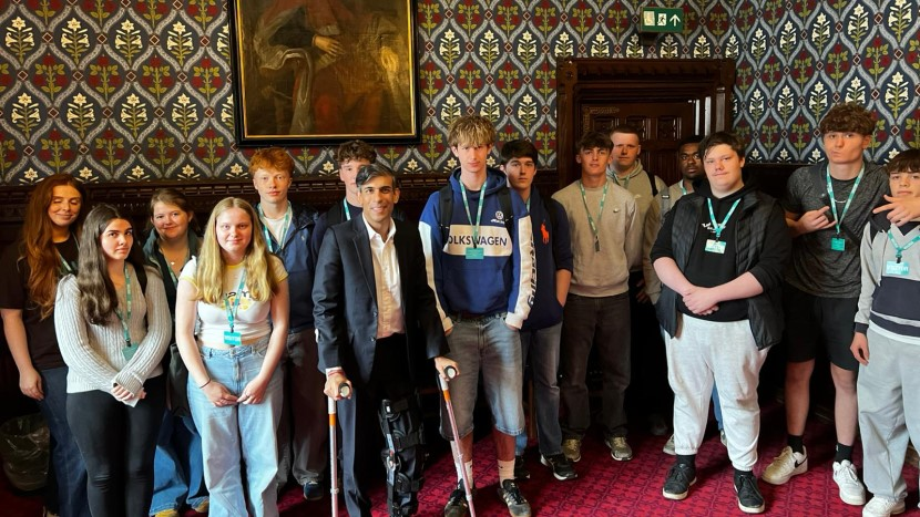 YEAR 12 BUSINESS AND ECONOMICS STUDENTS VISIT PARLIAMENT – INCLUDING Q&A WITH RISHI SUNAK&nbsp;