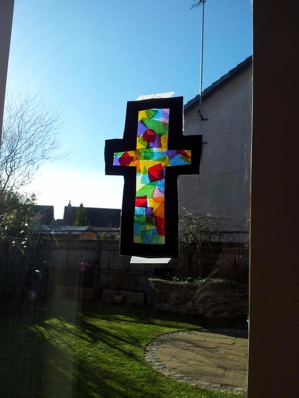 Edith in Class 1 made this cross with her mum during our Parent Activity afternoon. Her mum tweeted us this photograph of it proudly displayed in their window at home.