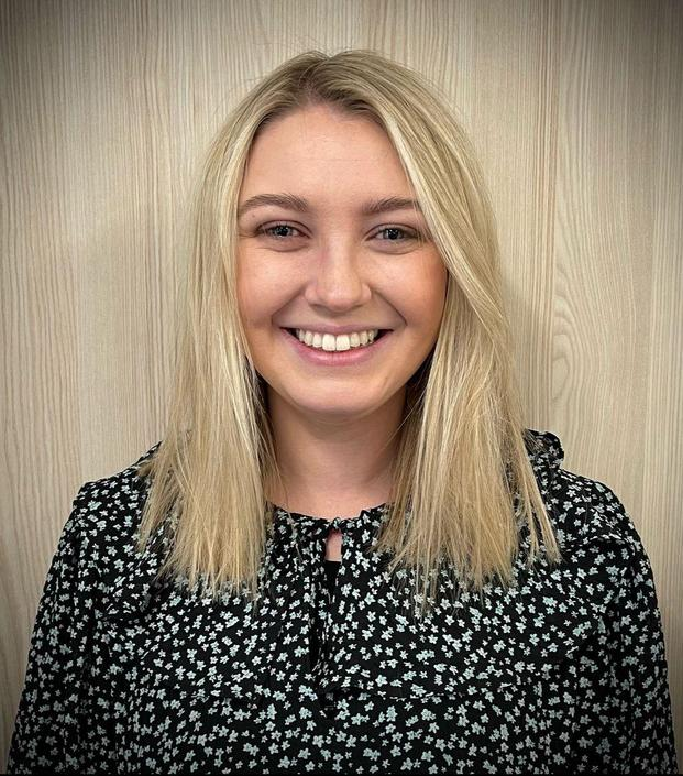 Miss S Johnson - Athrawes Blwyddyn 2 / Year 2 Teacher