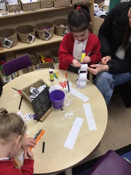Reception - Christmas craft afternoon! - image 26