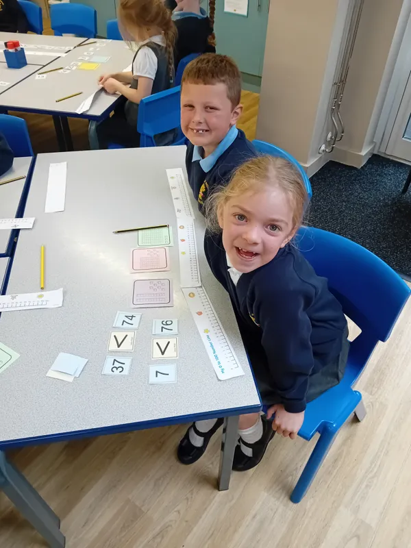 Robins learning about place value in Maths - image 2 Robins learning about place value in Maths - image 2