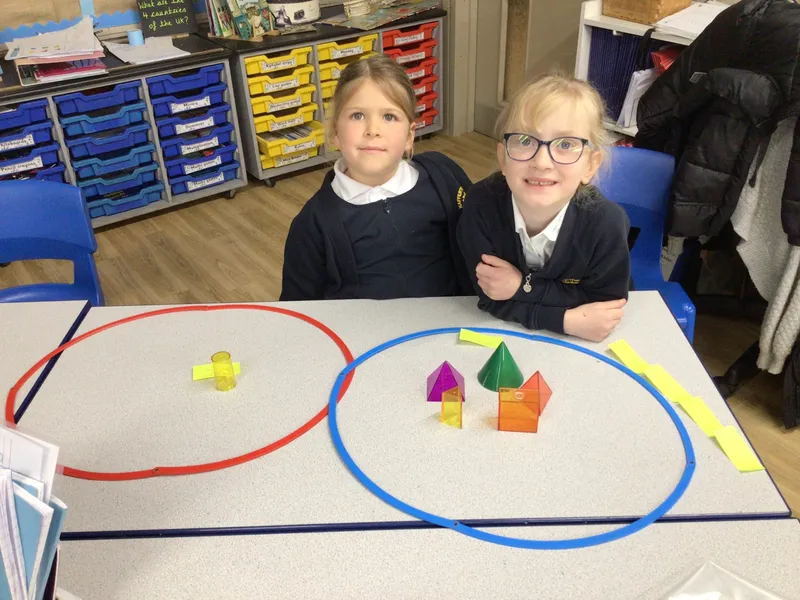 Sorting 3D Shapes - image 8 Sorting 3D Shapes - image 8