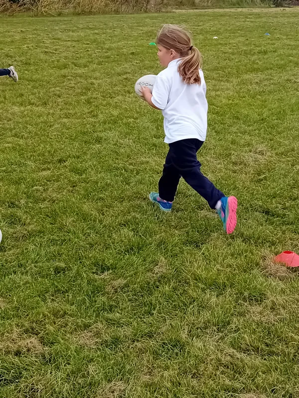 Robins developing their rugby skills - image 4 Robins developing their rugby skills - image 4