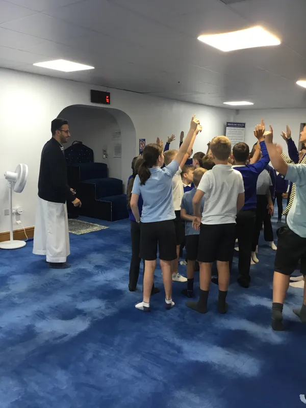 Key stage 2 Mosque visit - image 30