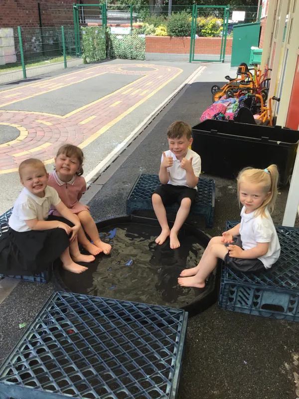 Cooling down at the nursery spa! - image 4 Cooling down at the nursery spa! - image 4