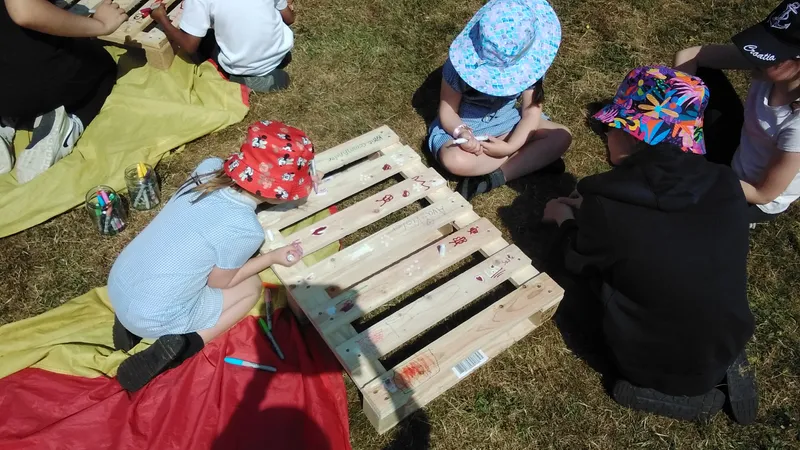 Venables & Crane Forest School - image 8