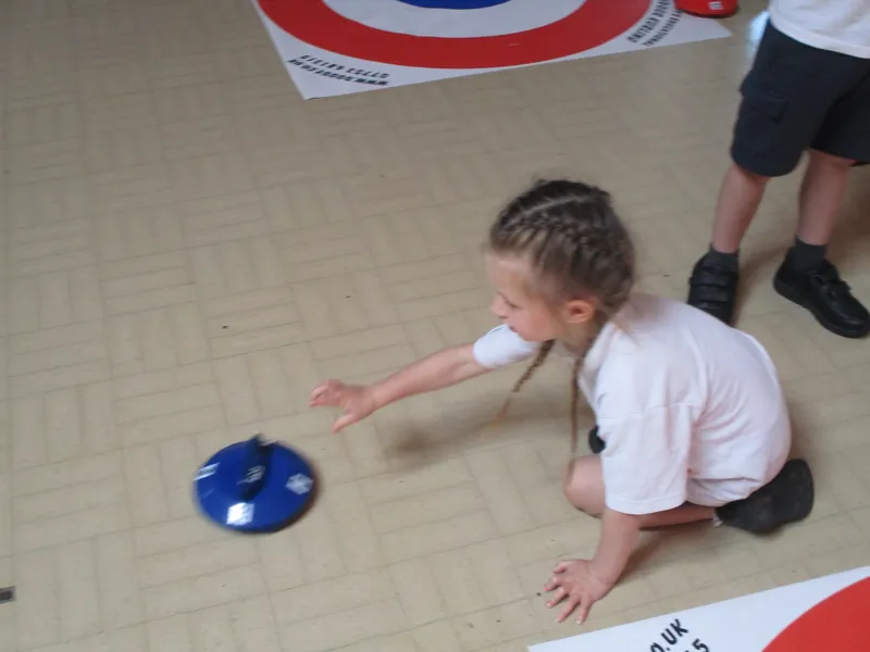 Curling - image 5