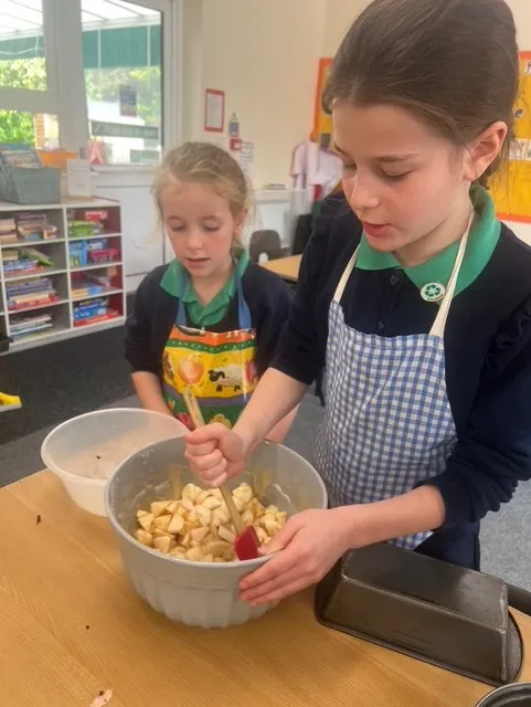 Apple Cake Baking 2025 - image 5