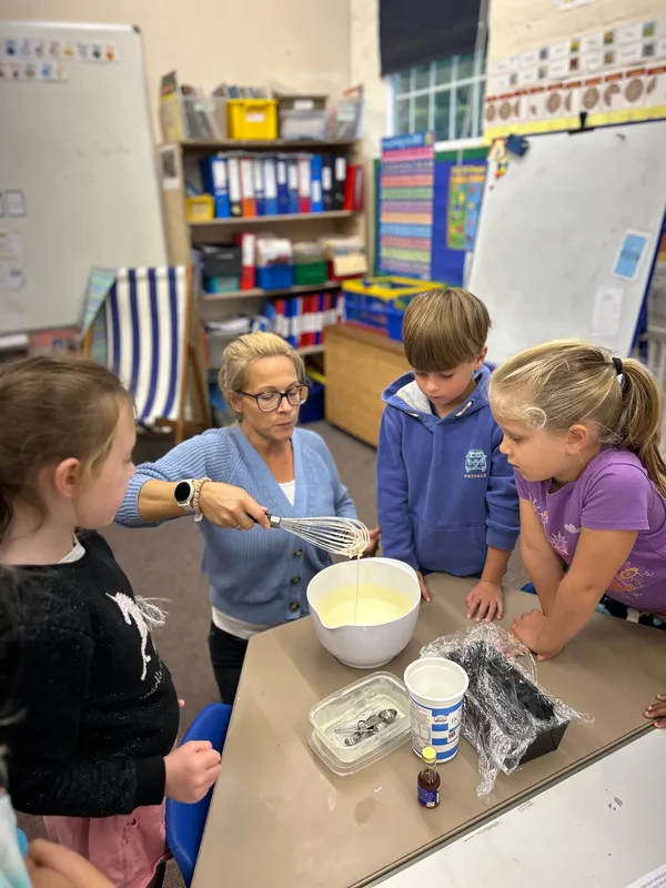 Gallery - created at 2025-09-11 18:17:01 - image 12