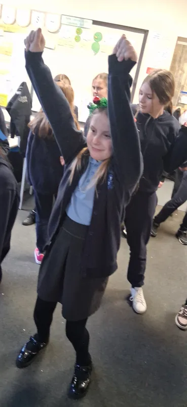 Y6 Christmas - image 26