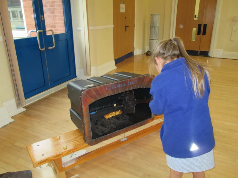 Y2 Great Fire of London Workshop - image 8