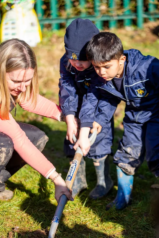 Stay + play - image 23