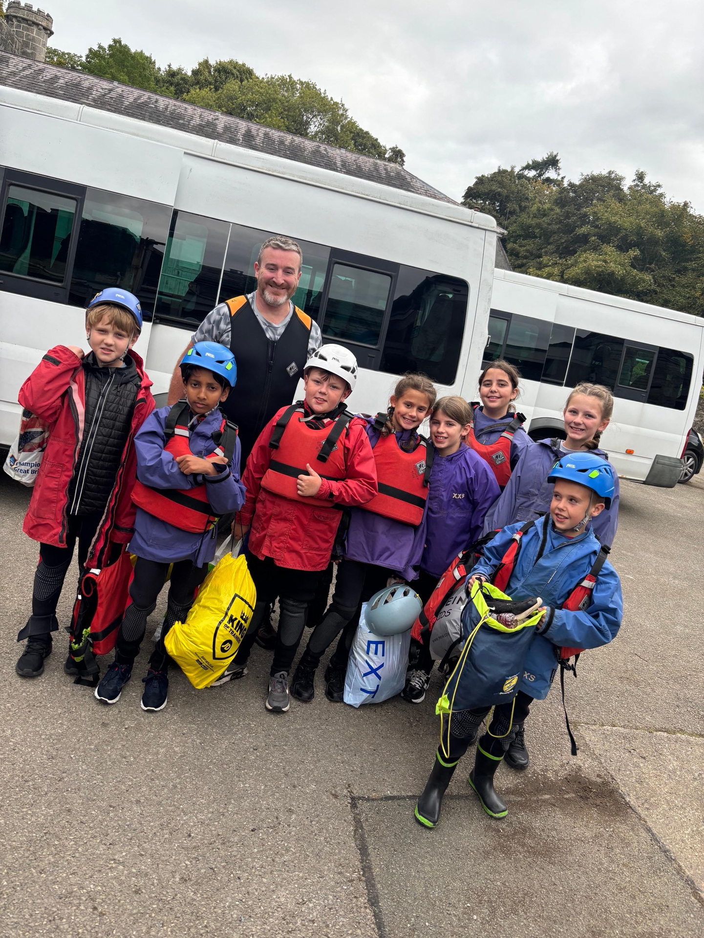 We work together with parents and our community to create a safe and happy environment in which our children, regardless of ability or background; feel able to express their opinions, try new things and aspire to be more. 
