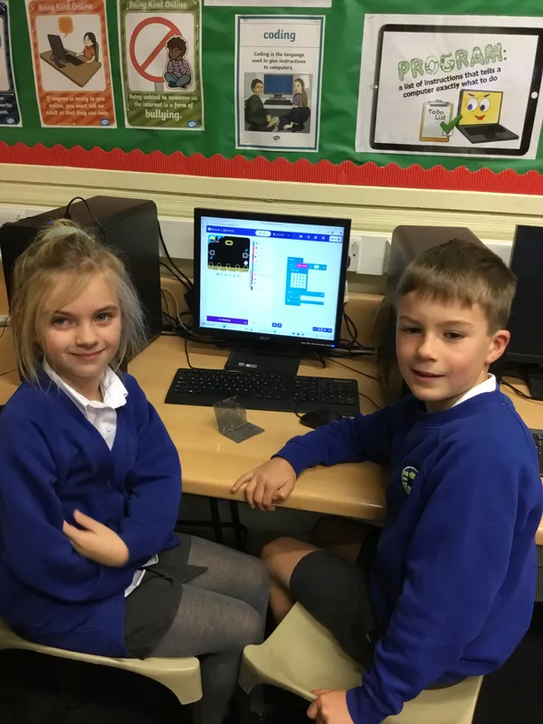 2025 Class 3 BBC micro:bits - nightlights - image 13 2025 Class 3 BBC micro:bits - nightlights - image 13