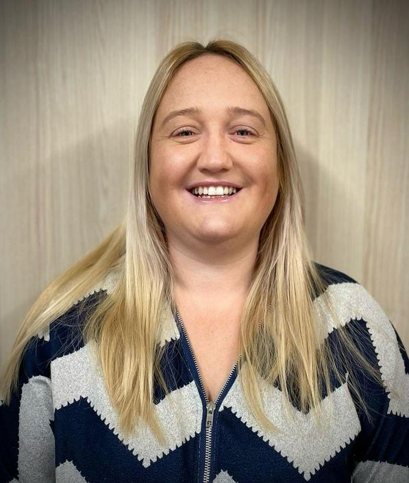 Mrs A Lewis - Athrawes Blwyddyn 1 / Year 1 Teacher