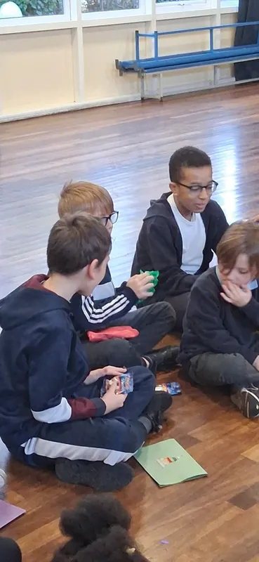 Y6 Christmas - image 21
