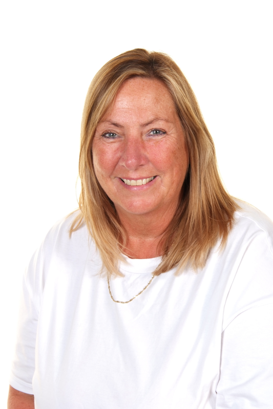 Mrs T Welsh – Lunchtime Supervisor/Cleaner