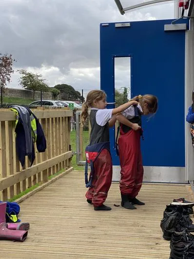 Autumn 2022 - September 14th - Acorns - Magic Corridor (objects and their materials) and Magic Pots (properties of materials) - image 3 Autumn 2022 - September 14th - Acorns - Magic Corridor (objects and their materials) and Magic Pots (properties of materials) - image 3