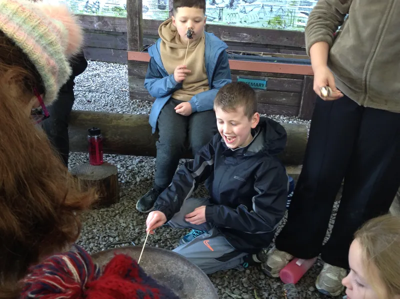 Photos - image 52 Photos - image 52