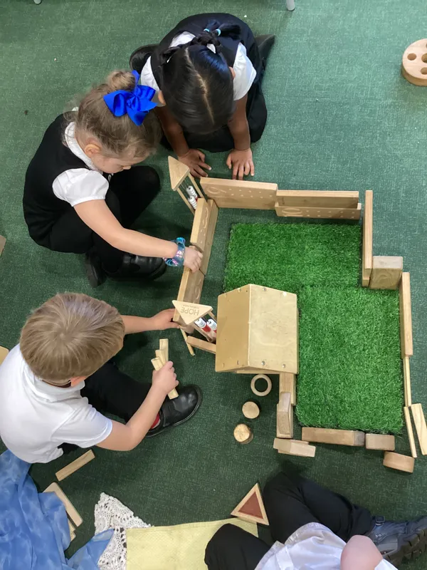 Gallery - created at 2025-10-24 12:22:08 - image 4 Gallery - created at 2025-10-24 12:22:08 - image 4