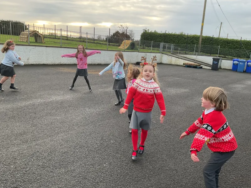 Santa Daily Mile 2025 - image 36 Santa Daily Mile 2025 - image 36