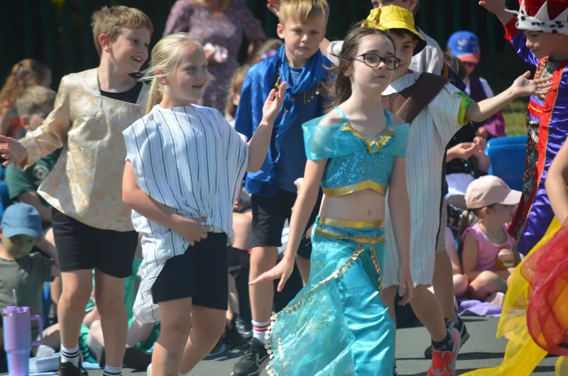 Extravaganza 2025 Part 1 - image 39