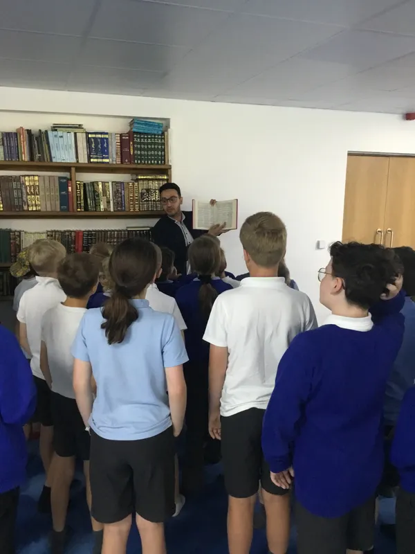 Key stage 2 Mosque visit - image 42