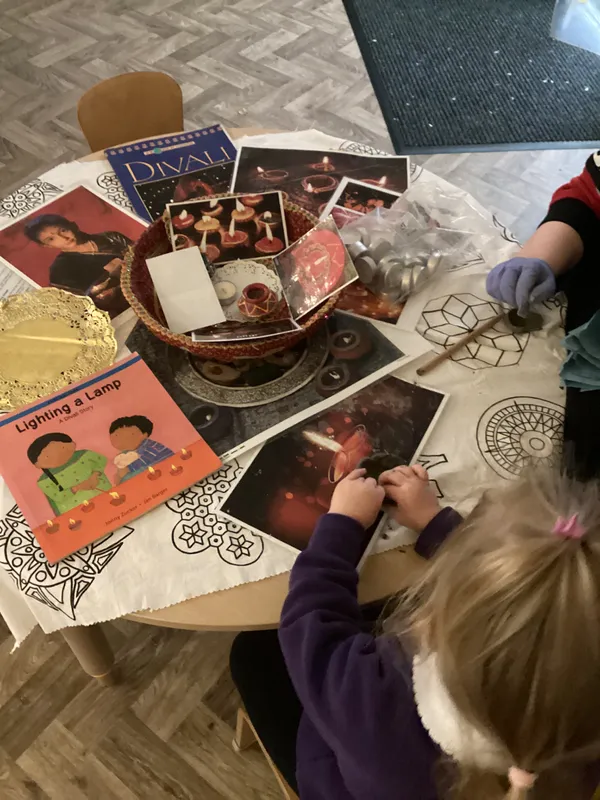 Diwaili 25 - image 3 Diwaili 25 - image 3