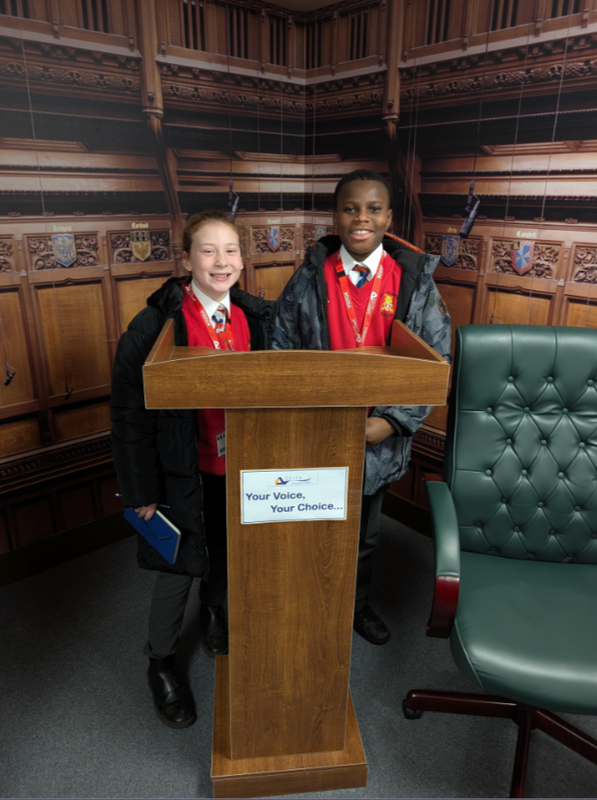 Our Year 6 School Council members took part in the Rossington Youth Council meeting, kindly hosted by Pheasant Bank School.  All of the Youth Council members from across Rossington asked some excellent and thoughtful questions and had an important voice in discussing future events and positive changes they would like to see for young people in the village. Summer events were a particular priority for the group.  The Rossington Parish Council members left the meeting with lots of ideas to consider and will have much to share at tomorrow’s Full Parish Council meeting.  Well done to the youth of Rossington for representing their schools and community so positively! 🌟