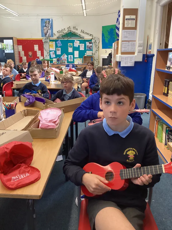 Ospreys have started their ukulele lessons - image 5 Ospreys have started their ukulele lessons - image 5