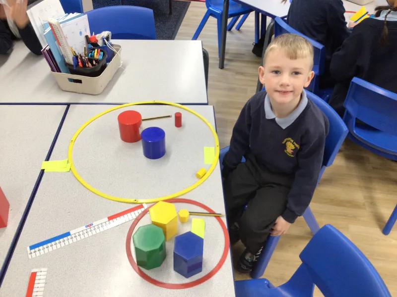 Sorting 3D Shapes - image 3 Sorting 3D Shapes - image 3